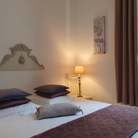 L Appart D En Face Sarlat-la-Caneda Exterior photo